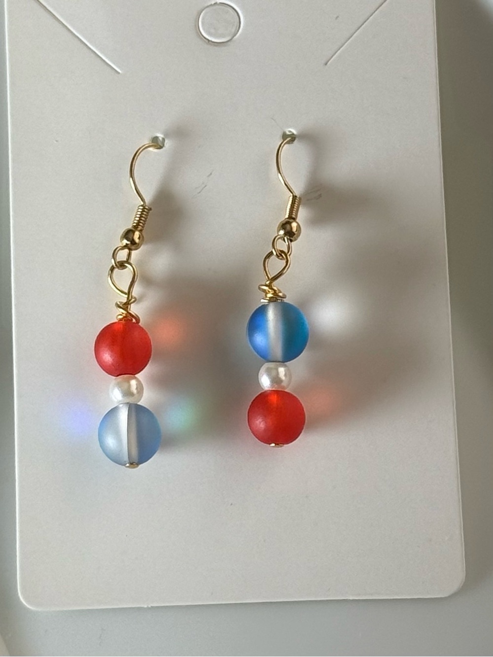 Red White & Blue Dangle Round Glass & Pearl Earrings